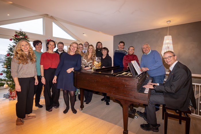 gruppebilde mindre 1.jpg